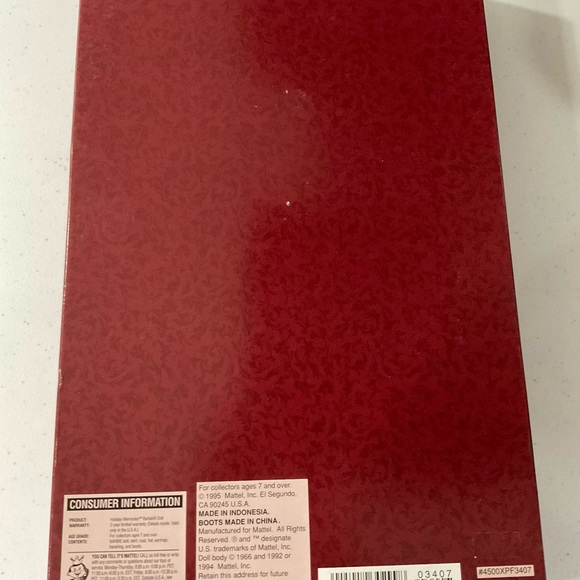 Brand New Vintage Limited Edition Hallmark Holiday Barbie - Picture 4 of 8